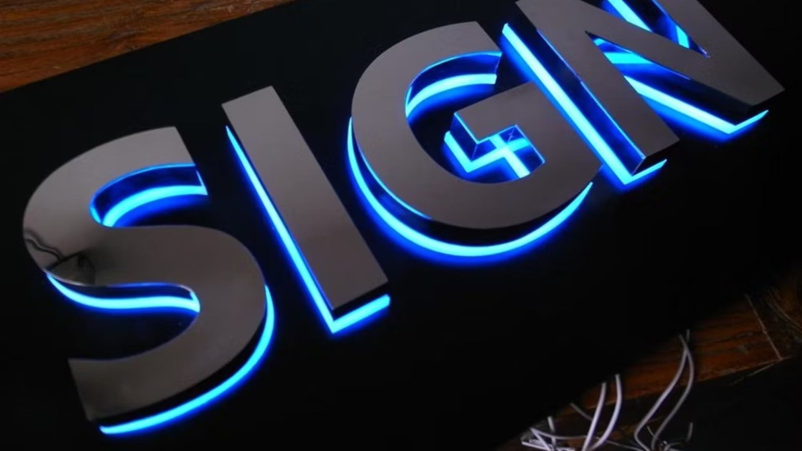 What are the Benefits of Working With an LED Sign Boards Company?