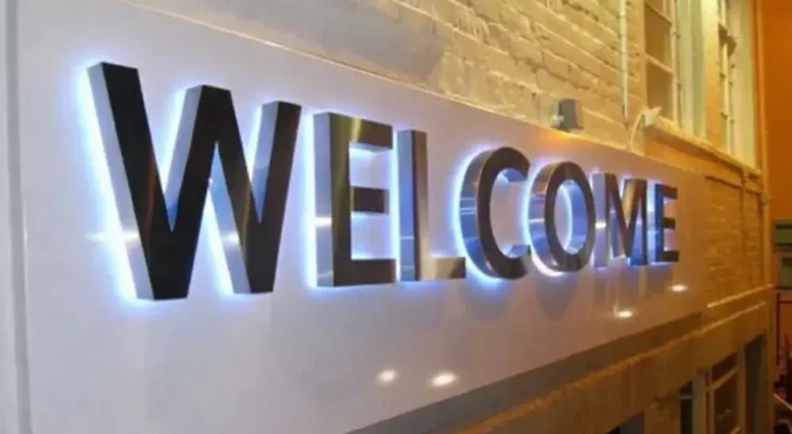 Complete Guide to Custom Signboards in Dubai: Types, Prices, and Best Materials