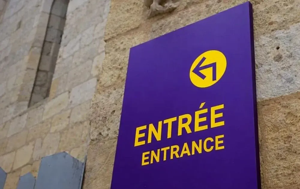 Top Indoor Signage Trends in Dubai for 2026